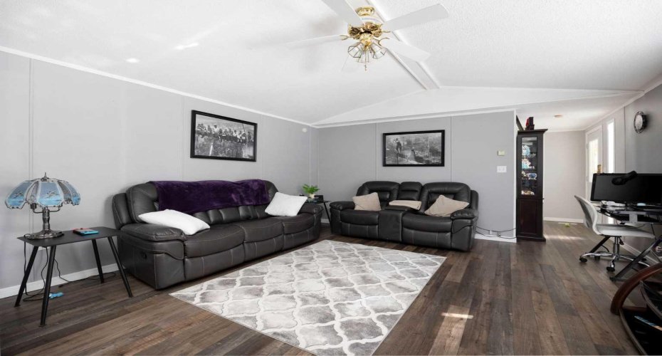 284 Caouette Crescent, Fort McMurray, Alberta T9K2H9, 3 Bedrooms Bedrooms, ,2 BathroomsBathrooms,Residential,For Sale,Caouette,A2294308