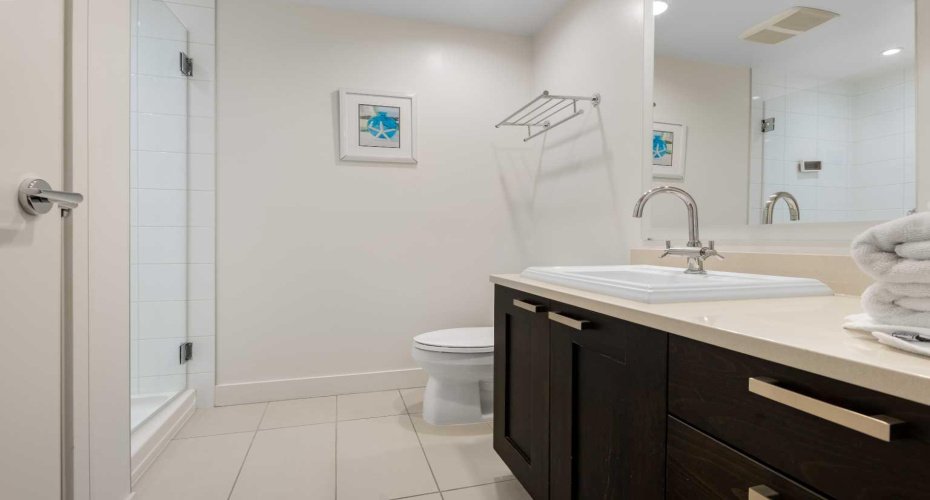 222 Riverfront Avenue, Calgary, Alberta T2P0X2, 2 Bedrooms Bedrooms, ,2 BathroomsBathrooms,Residential,For Sale,Riverfront,A2294318