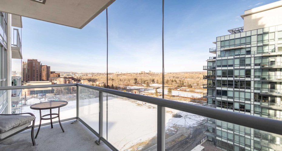 222 Riverfront Avenue, Calgary, Alberta T2P0X2, 2 Bedrooms Bedrooms, ,2 BathroomsBathrooms,Residential,For Sale,Riverfront,A2294318