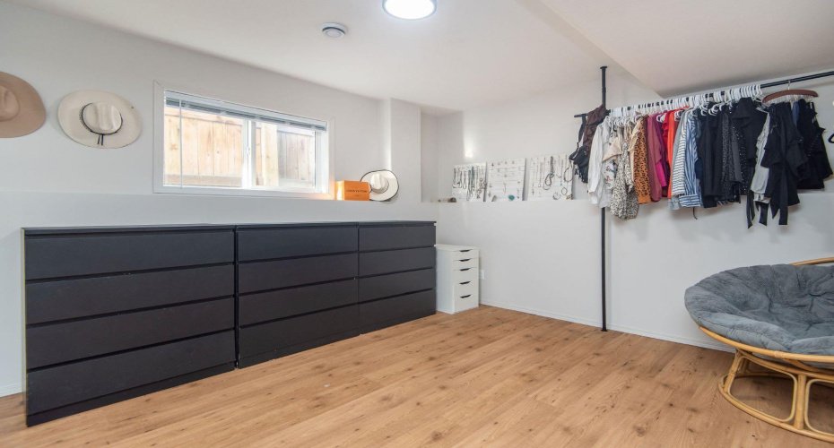 123 Bowman Circle, Sylvan Lake, Alberta T4S 0H7, 3 Bedrooms Bedrooms, ,2 BathroomsBathrooms,Residential,For Sale,Bowman,A2294330