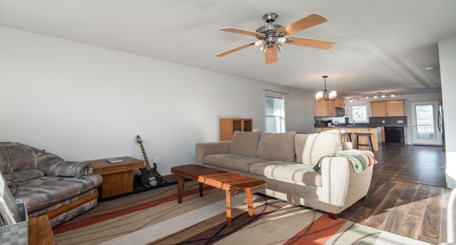 123 Bowman Circle, Sylvan Lake, Alberta T4S 0H7, 3 Bedrooms Bedrooms, ,2 BathroomsBathrooms,Residential,For Sale,Bowman,A2294330