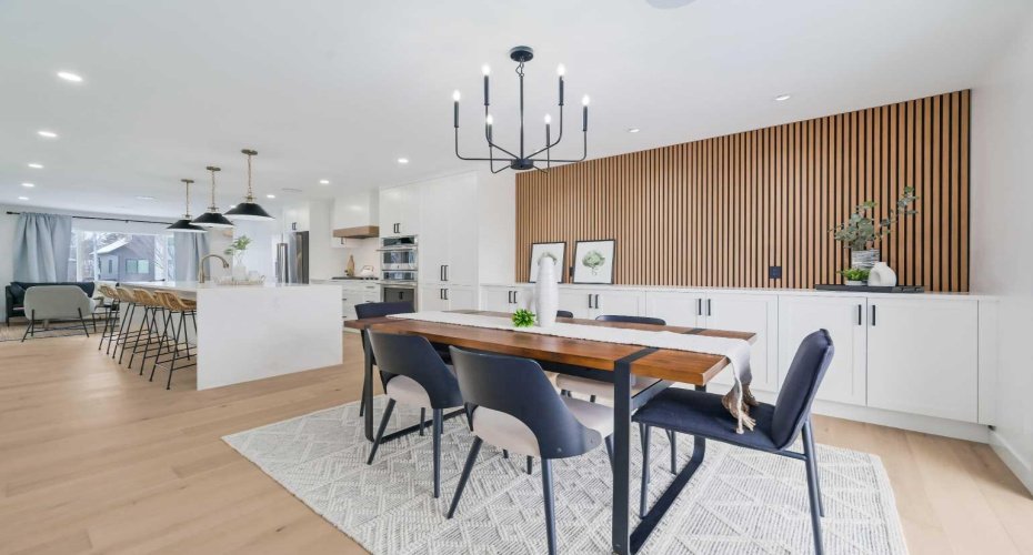 3224 24A Street, Calgary, Alberta T3E1W7, 6 Bedrooms Bedrooms, ,3 BathroomsBathrooms,Residential,For Sale,24A,A2294334