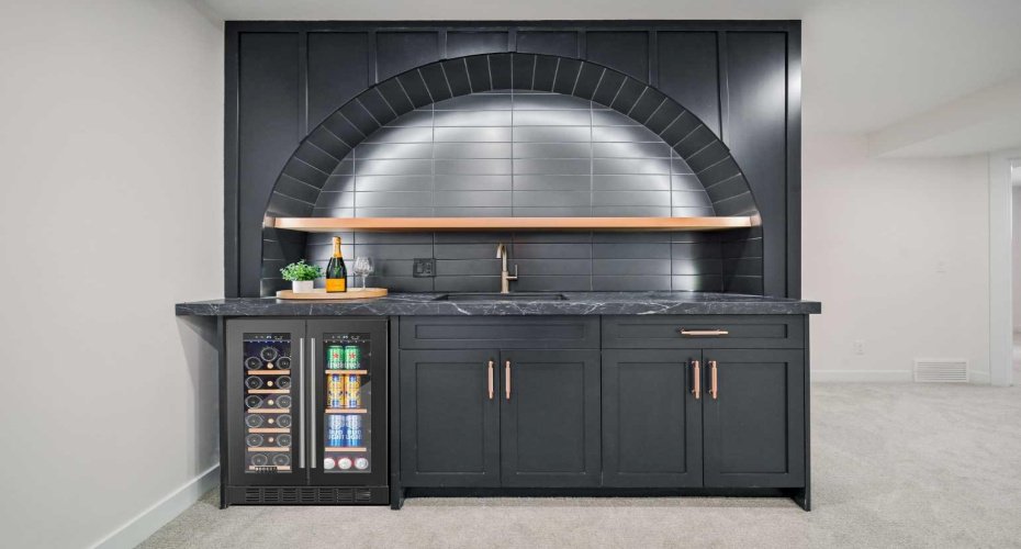 3224 24A Street, Calgary, Alberta T3E1W7, 6 Bedrooms Bedrooms, ,3 BathroomsBathrooms,Residential,For Sale,24A,A2294334