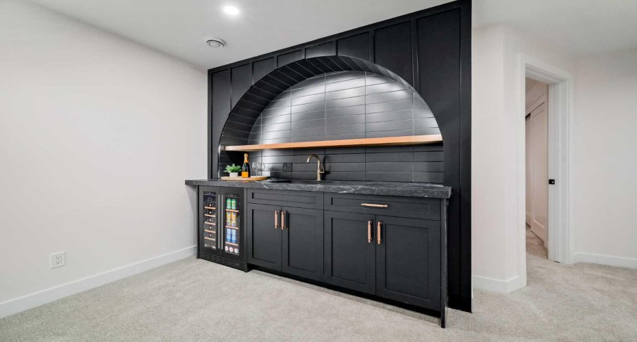 3224 24A Street, Calgary, Alberta T3E1W7, 6 Bedrooms Bedrooms, ,3 BathroomsBathrooms,Residential,For Sale,24A,A2294334