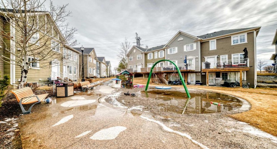 176 Cascades Passage, Chestermere, Alberta T1X0K8, 2 Bedrooms Bedrooms, ,3 BathroomsBathrooms,Residential,For Sale,Cascades,A2294337