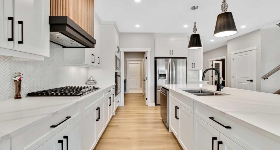 46 Highwood Drive, Okotoks, Alberta T1S5S4, 5 Bedrooms Bedrooms, ,5 BathroomsBathrooms,Residential,For Sale,Highwood,A2294345