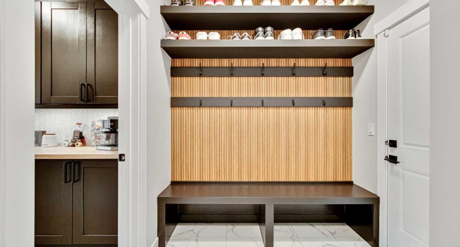 46 Highwood Drive, Okotoks, Alberta T1S5S4, 5 Bedrooms Bedrooms, ,5 BathroomsBathrooms,Residential,For Sale,Highwood,A2294345