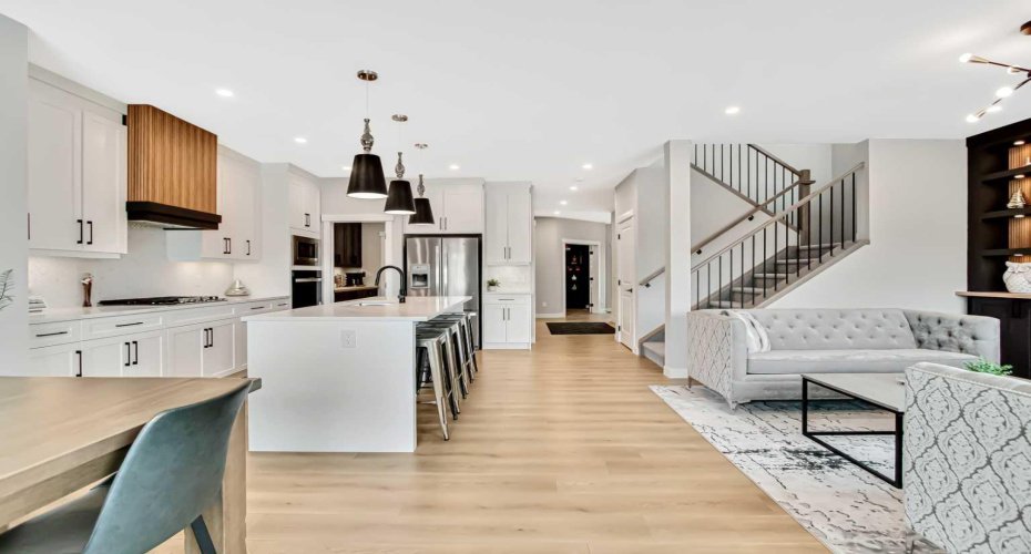 46 Highwood Drive, Okotoks, Alberta T1S5S4, 5 Bedrooms Bedrooms, ,5 BathroomsBathrooms,Residential,For Sale,Highwood,A2294345