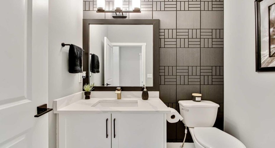 46 Highwood Drive, Okotoks, Alberta T1S5S4, 5 Bedrooms Bedrooms, ,5 BathroomsBathrooms,Residential,For Sale,Highwood,A2294345