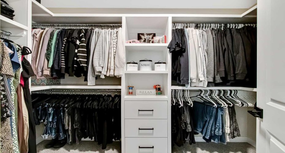 46 Highwood Drive, Okotoks, Alberta T1S5S4, 5 Bedrooms Bedrooms, ,5 BathroomsBathrooms,Residential,For Sale,Highwood,A2294345