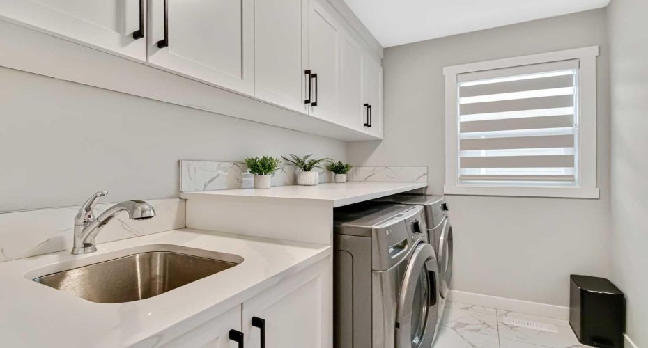 46 Highwood Drive, Okotoks, Alberta T1S5S4, 5 Bedrooms Bedrooms, ,5 BathroomsBathrooms,Residential,For Sale,Highwood,A2294345