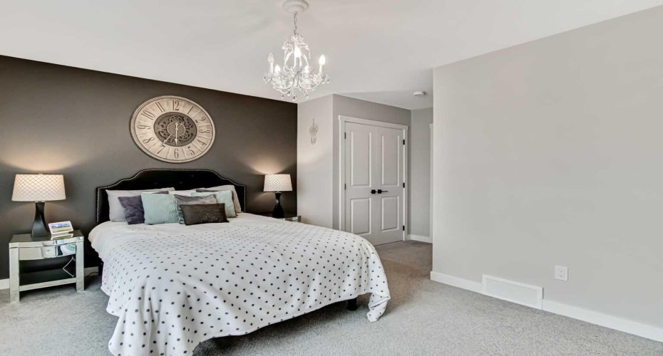 46 Highwood Drive, Okotoks, Alberta T1S5S4, 5 Bedrooms Bedrooms, ,5 BathroomsBathrooms,Residential,For Sale,Highwood,A2294345