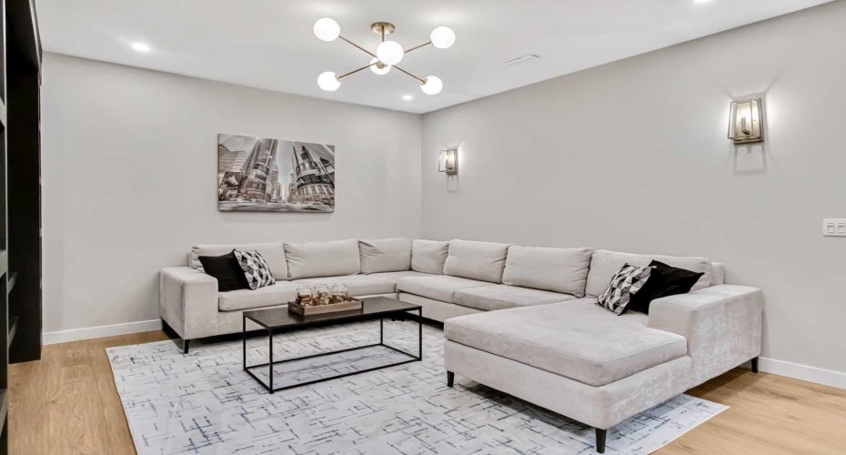 46 Highwood Drive, Okotoks, Alberta T1S5S4, 5 Bedrooms Bedrooms, ,5 BathroomsBathrooms,Residential,For Sale,Highwood,A2294345