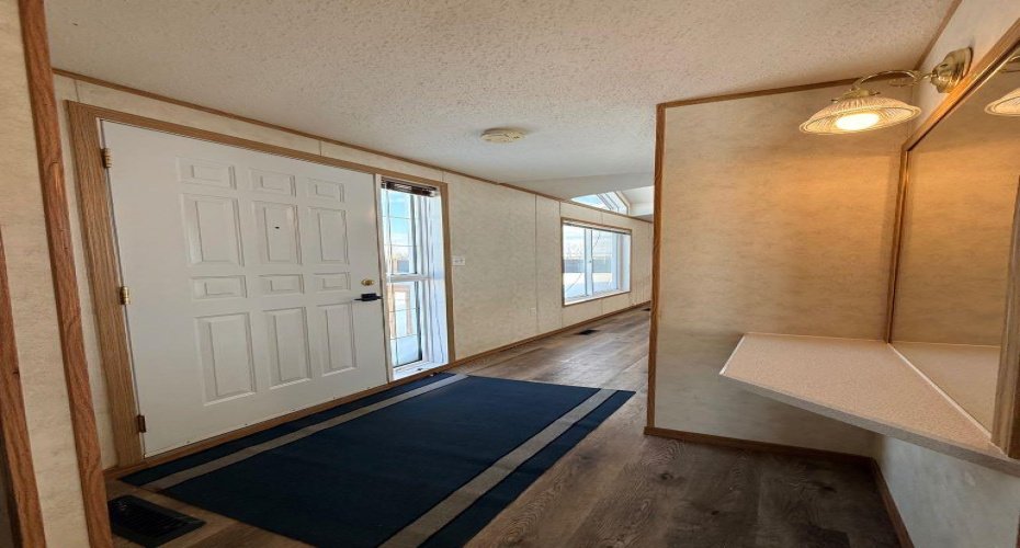 10405 110 Ave, La Crete, Alberta T0H2H0, 3 Bedrooms Bedrooms, ,2 BathroomsBathrooms,Residential,For Sale,110 Ave,A2294359