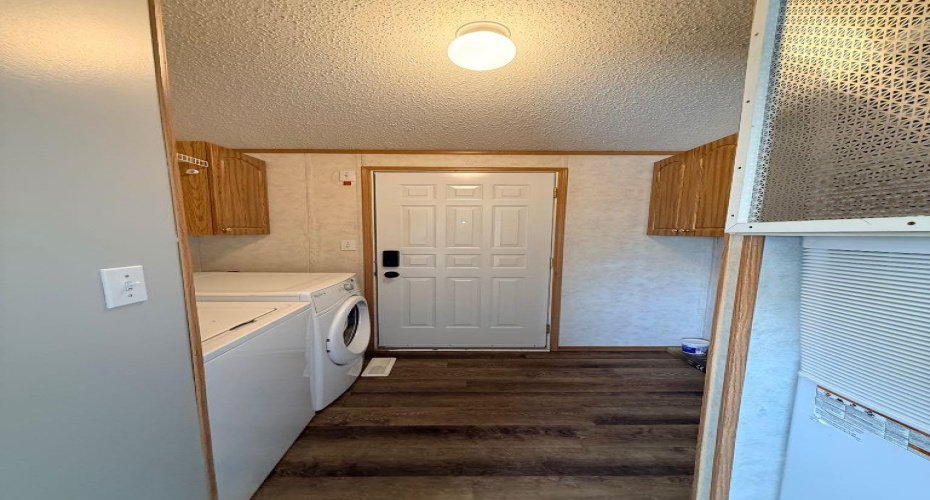 10405 110 Ave, La Crete, Alberta T0H2H0, 3 Bedrooms Bedrooms, ,2 BathroomsBathrooms,Residential,For Sale,110 Ave,A2294359