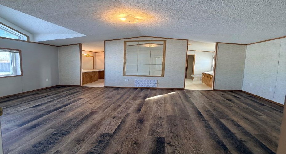 10405 110 Ave, La Crete, Alberta T0H2H0, 3 Bedrooms Bedrooms, ,2 BathroomsBathrooms,Residential,For Sale,110 Ave,A2294359