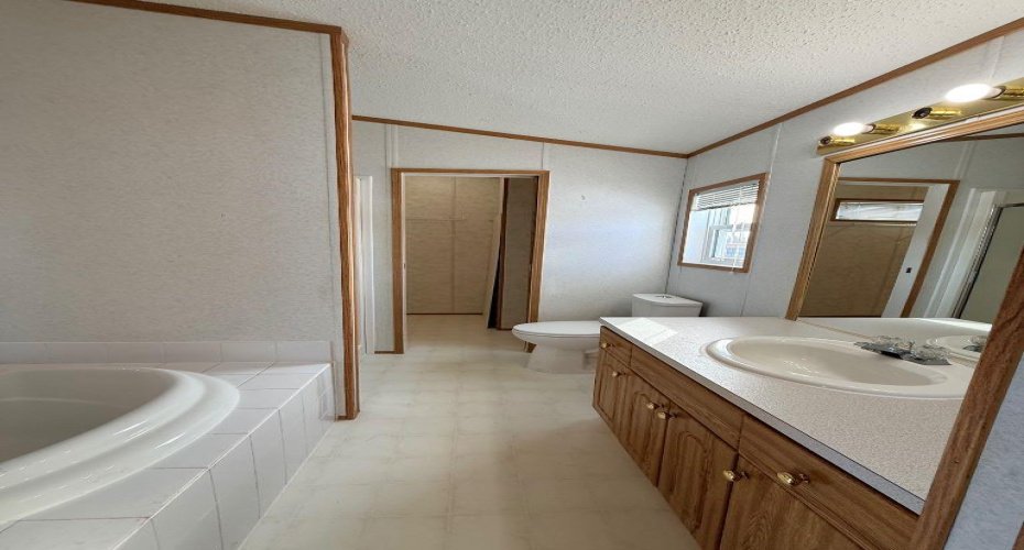 10405 110 Ave, La Crete, Alberta T0H2H0, 3 Bedrooms Bedrooms, ,2 BathroomsBathrooms,Residential,For Sale,110 Ave,A2294359