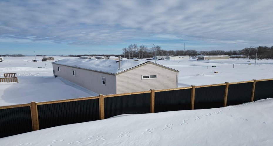 10405 110 Ave, La Crete, Alberta T0H2H0, 3 Bedrooms Bedrooms, ,2 BathroomsBathrooms,Residential,For Sale,110 Ave,A2294359