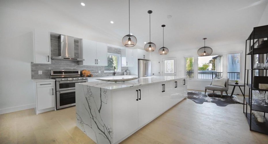 941 west chestermere Drive, Chestermere, Alberta t1x1b7, 4 Bedrooms Bedrooms, ,3 BathroomsBathrooms,Residential,For Sale,west chestermere,A2294360