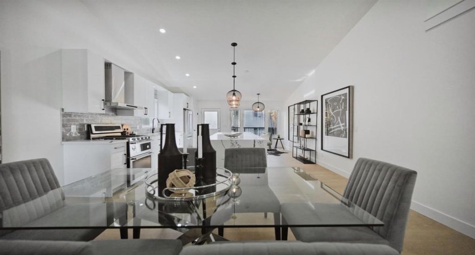 941 west chestermere Drive, Chestermere, Alberta t1x1b7, 4 Bedrooms Bedrooms, ,3 BathroomsBathrooms,Residential,For Sale,west chestermere,A2294360