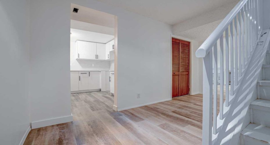 3131 Dover Crescent, Calgary, Alberta T2B 1V4, 3 Bedrooms Bedrooms, ,3 BathroomsBathrooms,Residential,For Sale,Dover,A2294367