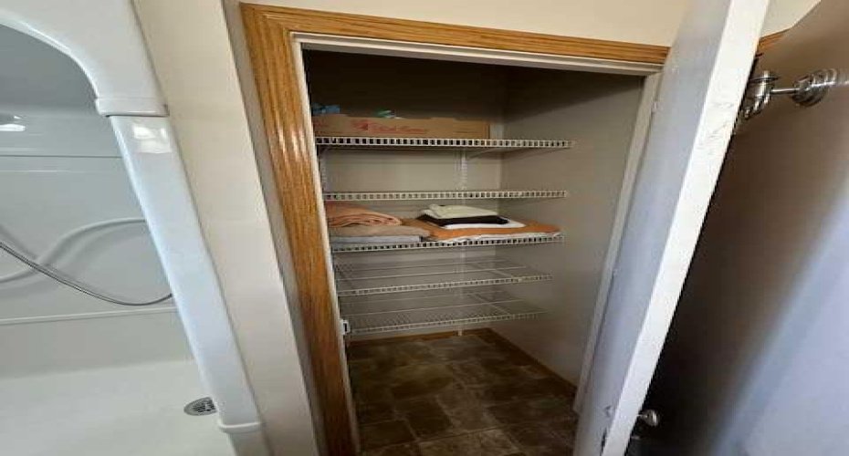 206 4 Avenue, Hanna, Alberta T0J1P0, 4 Bedrooms Bedrooms, ,2 BathroomsBathrooms,Residential,For Sale,4,A2294373