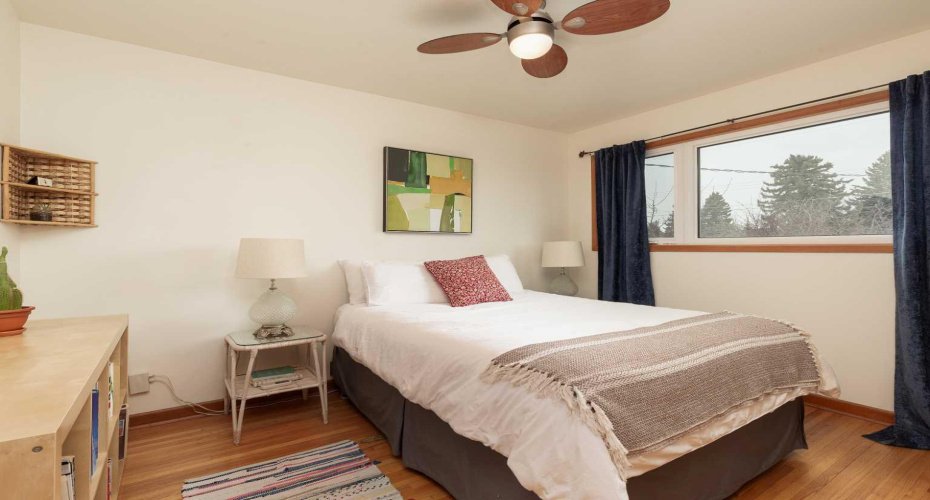 222 27 Street, Lethbridge, Alberta T1J 3R6, 4 Bedrooms Bedrooms, ,2 BathroomsBathrooms,Residential,For Sale,27,A2294375