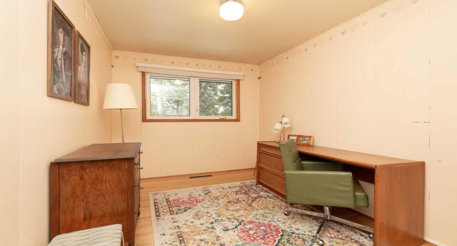 222 27 Street, Lethbridge, Alberta T1J 3R6, 4 Bedrooms Bedrooms, ,2 BathroomsBathrooms,Residential,For Sale,27,A2294375