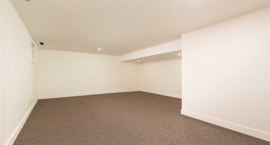 222 27 Street, Lethbridge, Alberta T1J 3R6, 4 Bedrooms Bedrooms, ,2 BathroomsBathrooms,Residential,For Sale,27,A2294375