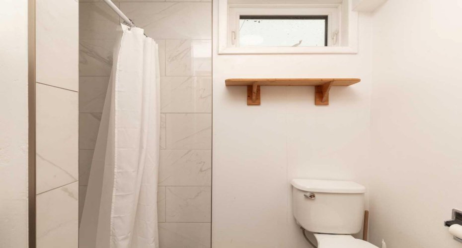 222 27 Street, Lethbridge, Alberta T1J 3R6, 4 Bedrooms Bedrooms, ,2 BathroomsBathrooms,Residential,For Sale,27,A2294375