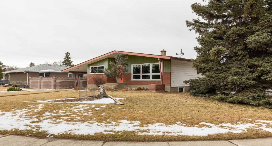 222 27 Street, Lethbridge, Alberta T1J 3R6, 4 Bedrooms Bedrooms, ,2 BathroomsBathrooms,Residential,For Sale,27,A2294375