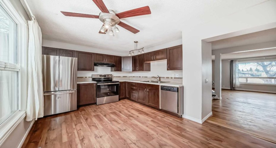 24 Abergale Way, Calgary, Alberta T2A 6H7, 3 Bedrooms Bedrooms, ,2 BathroomsBathrooms,Residential,For Sale,Abergale,A2294384