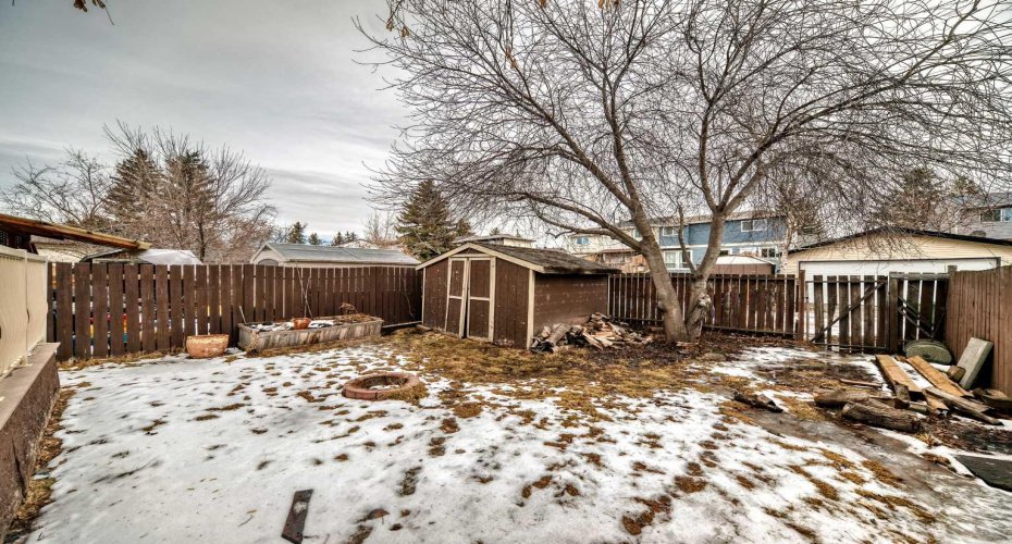 24 Abergale Way, Calgary, Alberta T2A 6H7, 3 Bedrooms Bedrooms, ,2 BathroomsBathrooms,Residential,For Sale,Abergale,A2294384