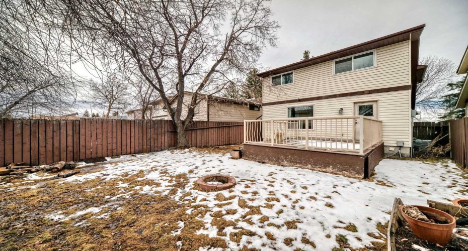 24 Abergale Way, Calgary, Alberta T2A 6H7, 3 Bedrooms Bedrooms, ,2 BathroomsBathrooms,Residential,For Sale,Abergale,A2294384