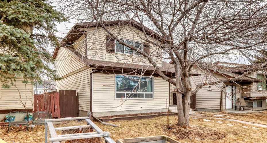 24 Abergale Way, Calgary, Alberta T2A 6H7, 3 Bedrooms Bedrooms, ,2 BathroomsBathrooms,Residential,For Sale,Abergale,A2294384