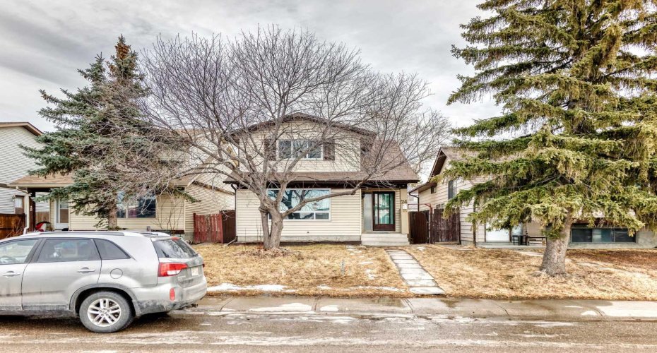 24 Abergale Way, Calgary, Alberta T2A 6H7, 3 Bedrooms Bedrooms, ,2 BathroomsBathrooms,Residential,For Sale,Abergale,A2294384
