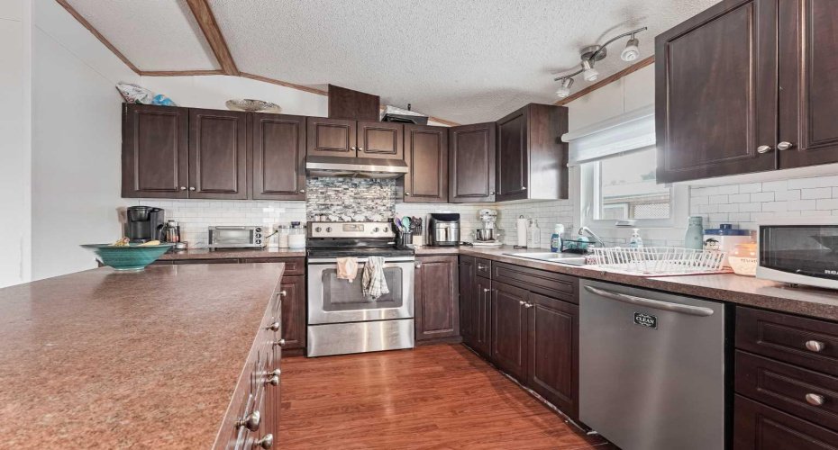 1410 43 Street, Lethbridge, Alberta T1K 3S5, 3 Bedrooms Bedrooms, ,1 BathroomBathrooms,Mobile,For Sale,43,A2294410