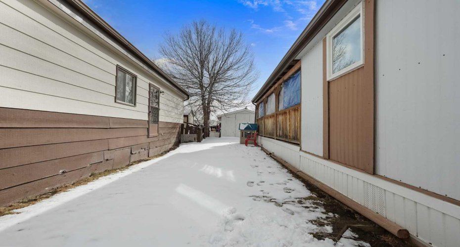 1410 43 Street, Lethbridge, Alberta T1K 3S5, 3 Bedrooms Bedrooms, ,1 BathroomBathrooms,Mobile,For Sale,43,A2294410