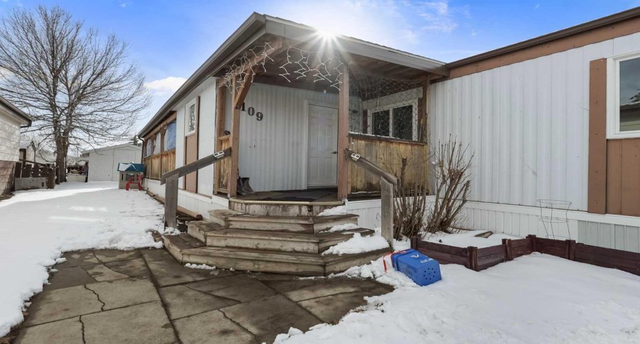 1410 43 Street, Lethbridge, Alberta T1K 3S5, 3 Bedrooms Bedrooms, ,1 BathroomBathrooms,Mobile,For Sale,43,A2294410