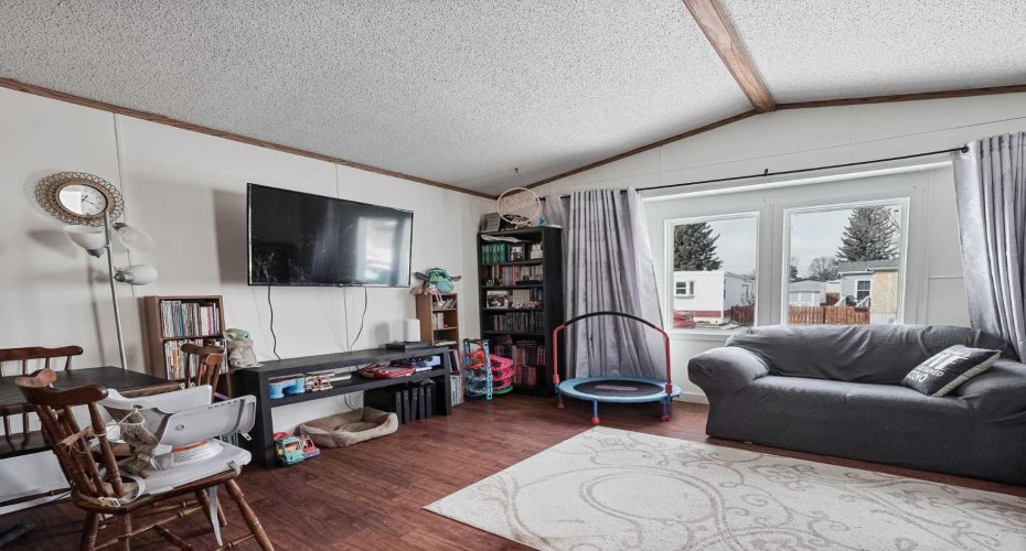 1410 43 Street, Lethbridge, Alberta T1K 3S5, 3 Bedrooms Bedrooms, ,1 BathroomBathrooms,Mobile,For Sale,43,A2294410