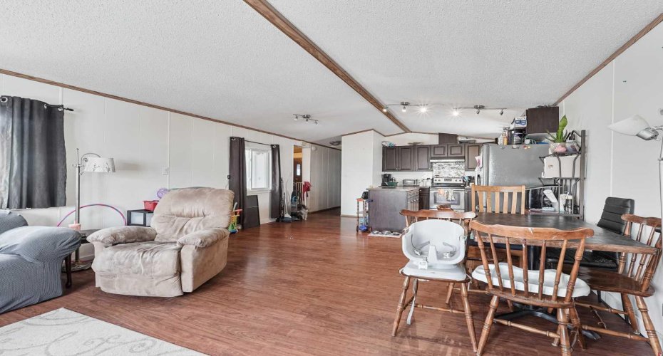 1410 43 Street, Lethbridge, Alberta T1K 3S5, 3 Bedrooms Bedrooms, ,1 BathroomBathrooms,Mobile,For Sale,43,A2294410