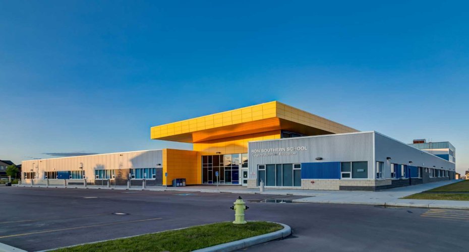 124 Belmont Boulevard, Calgary, Alberta T2X 4W1, 4 Bedrooms Bedrooms, ,4 BathroomsBathrooms,Residential,For Sale,Belmont,A2294415