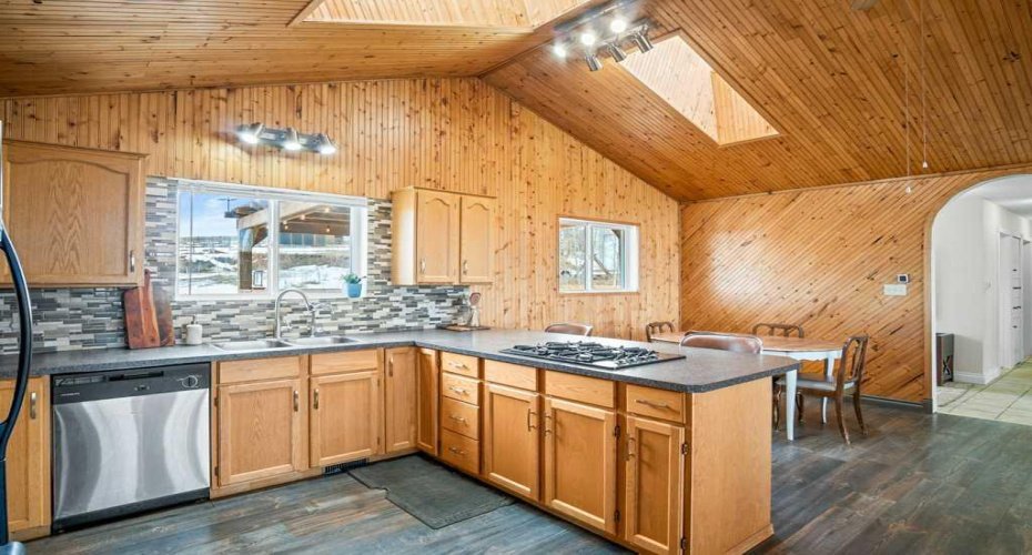 4339 TWP 304, Rural Mountain View County, Alberta T0M 0R0, 5 Bedrooms Bedrooms, ,4 BathroomsBathrooms,Residential,For Sale,TWP 304,A2294417