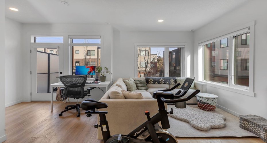 213 Greenbriar Common, Calgary, Alberta T3B6J3, 3 Bedrooms Bedrooms, ,4 BathroomsBathrooms,Residential,For Sale,Greenbriar,A2294428