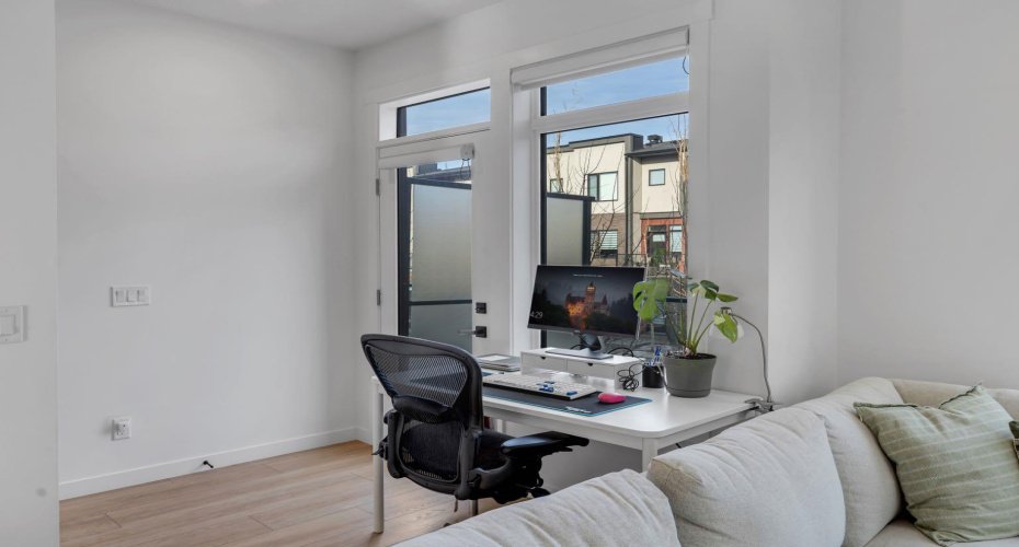 213 Greenbriar Common, Calgary, Alberta T3B6J3, 3 Bedrooms Bedrooms, ,4 BathroomsBathrooms,Residential,For Sale,Greenbriar,A2294428