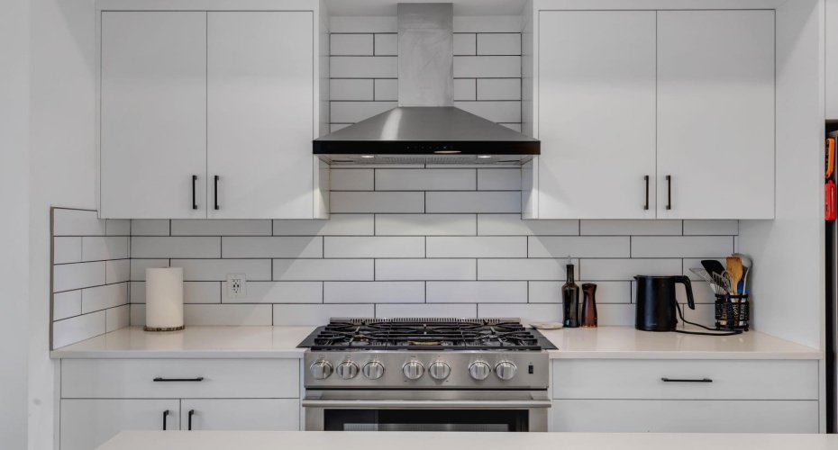 213 Greenbriar Common, Calgary, Alberta T3B6J3, 3 Bedrooms Bedrooms, ,4 BathroomsBathrooms,Residential,For Sale,Greenbriar,A2294428