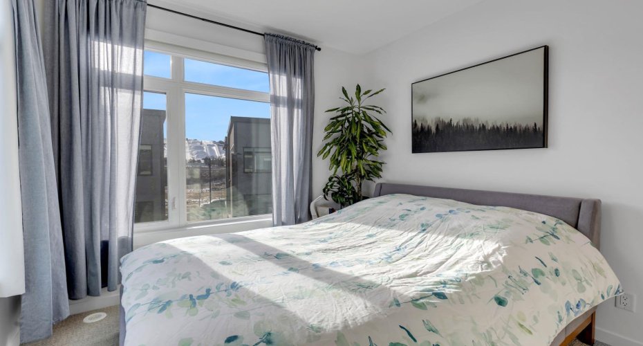 213 Greenbriar Common, Calgary, Alberta T3B6J3, 3 Bedrooms Bedrooms, ,4 BathroomsBathrooms,Residential,For Sale,Greenbriar,A2294428