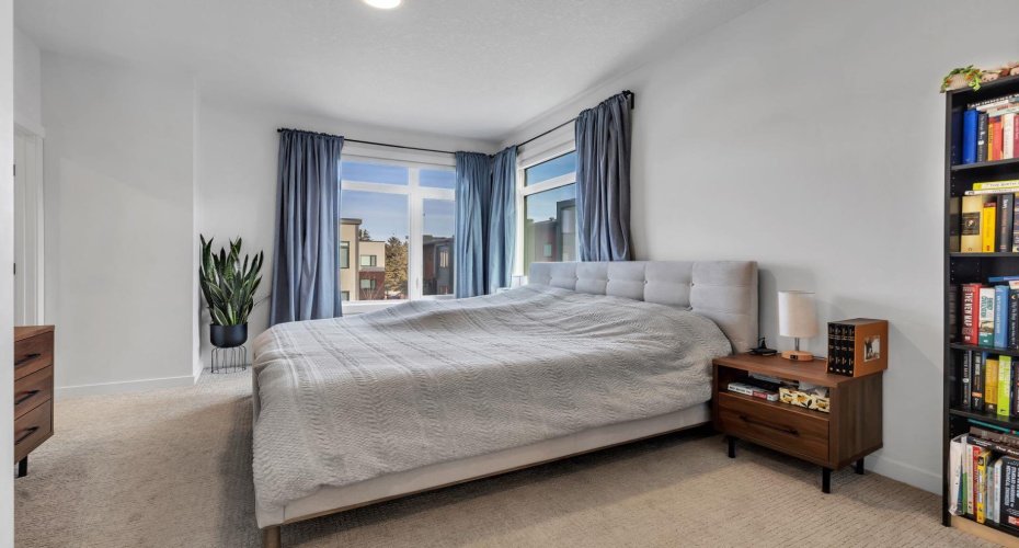 213 Greenbriar Common, Calgary, Alberta T3B6J3, 3 Bedrooms Bedrooms, ,4 BathroomsBathrooms,Residential,For Sale,Greenbriar,A2294428