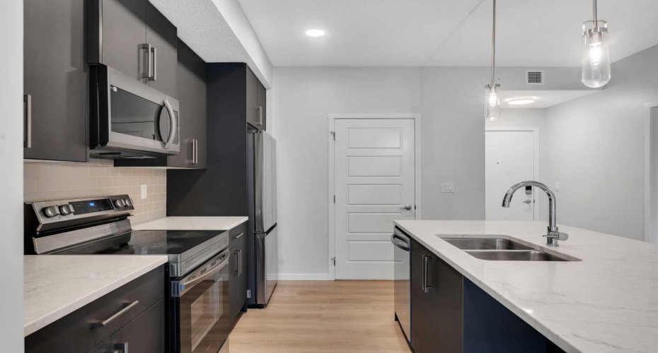 550 Belmont Street, Calgary, Alberta T2X 6B9, 2 Bedrooms Bedrooms, ,2 BathroomsBathrooms,Residential,For Sale,Belmont,A2294475