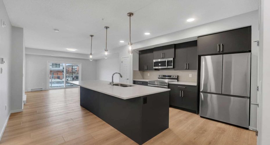 550 Belmont Street, Calgary, Alberta T2X 6B9, 2 Bedrooms Bedrooms, ,2 BathroomsBathrooms,Residential,For Sale,Belmont,A2294475